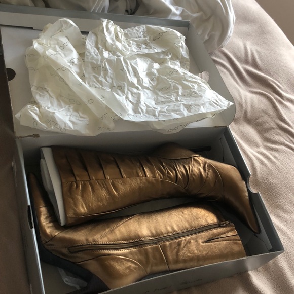 Aldo Copper Heal Boots - Picture 3 of 5